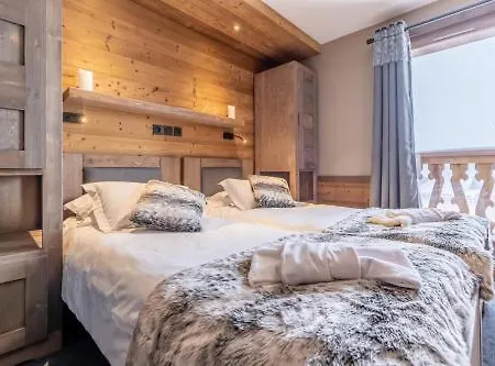 Altitude Hotel 4*